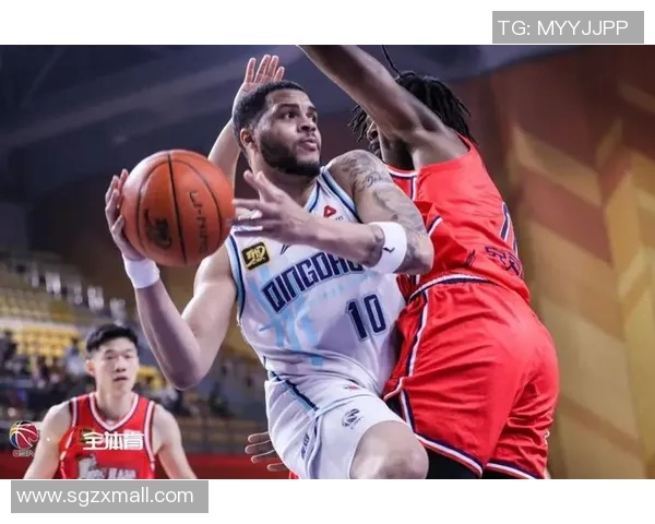 CBA精彩对决江苏队与新疆队比赛录像回顾与精彩瞬间分析