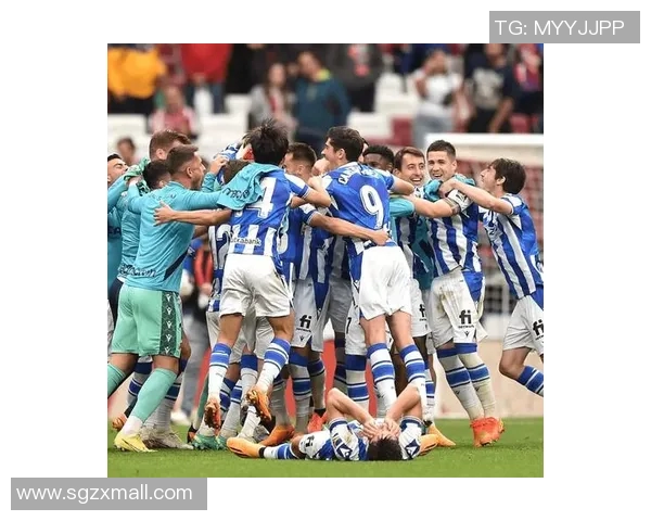 泽尼特与乌迪纳摩激战正酣双方争夺胜利荣耀之战